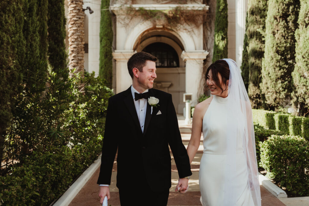 A summer intimate wedding at Caesars Palace and Carmine’s in Las Vegas, by Vegas Wedding Visuals